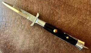 Rare Rizzuto Estileto Milano 8.5 Inch Batwing Guards Single Pin Switchblade Knife 