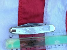 Vintage Bulldog Brand (Standing bulldog) 4" Whittler w/ Sweet Mother of Pearl Handles