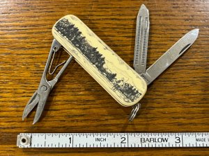 Barlow Fly Fishing 3-Tool Lobster Folding Knife w/Scrimshaw Delrin Scales