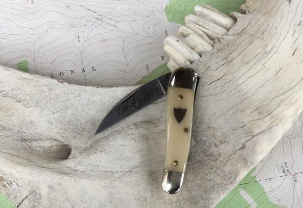 Great Eastern Cutlery Tidioute 190120 Little Rattler Smooth White Bone with Button NEW