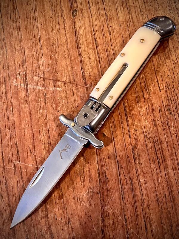 AKC Swing Guard  NIB