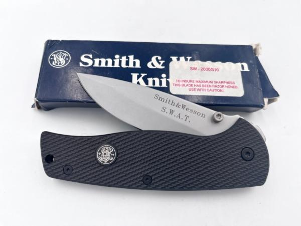 Smith & Wesson SWAT G-10 Pocket Knife SW-2000G10 NIB Smith & Wesson SWAT G-10 Pocket Knife SW-2000G10 NIB