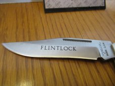 Valor Folding Hunter
