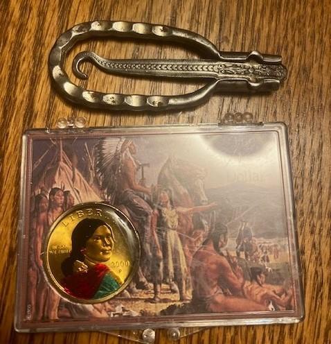 DEPOSE FOLDING BUTTON HOOK INDIAN WOMAN DOLLAR DEPOSE FOLDING BUTTON HOOK INDIAN WOMAN DOLLAR