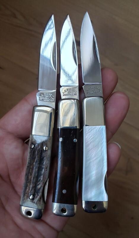 A. G. Russell knives, 3 pc. Set of small lockbacks in Buffalo horn, premium stag, and genuine pearl A. G. Russell knives, 3 pc. Set of small lockbacks in Buffalo horn, premium stag, and genuine pearl