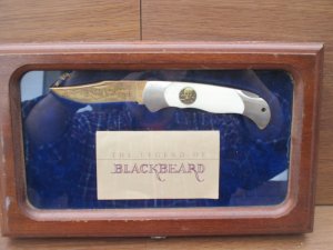 Boker "The Legend Of Blackbeard" Lockback and Display