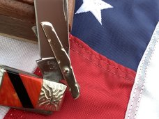 Queen "Brian Yellowhorse" #24 of 40 Swing guard Cheetah Knife W/ Great Stonework W/ Lion Shield