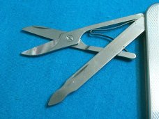  74MM DIRECTOR DISCONTINUED VICTORINOX SWISS ARMY SAK Guilloché FOLDING POCKET CAMP KNIFE KNIVES