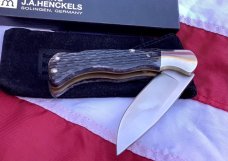 J A Henckels (HK-135-CHFL) Folding Hunter Pocket Knife with Nice Grey Chipped Flint Handles -NOS