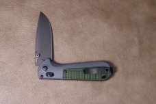 Benchmade Redoubt AXIS Lock Knife Green/Gray Grivory (3.6" Cerakote) 430BK