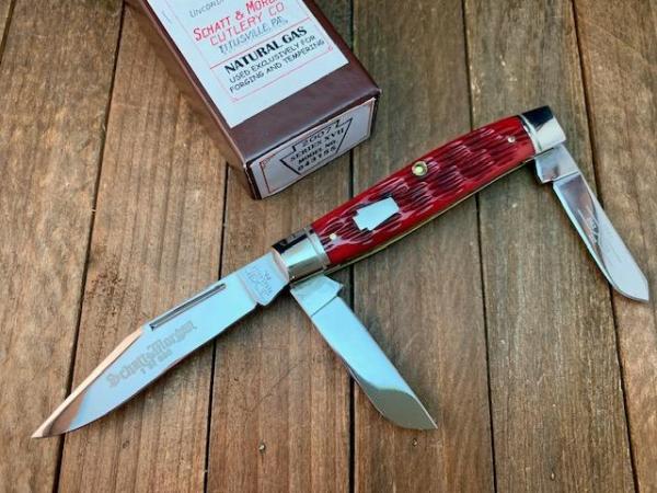 Schatt and Morgan Medium Stockman Keystone Series 17 2007 Crimson Red Bone