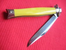 Colonial Shur-Snap Bow Tie Fish Tail Prov. U.S.A. Switchblade Knife