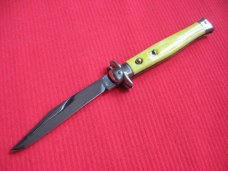 Colonial Shur-Snap Bow Tie Fish Tail Prov. U.S.A. Switchblade Knife