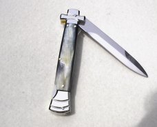 NEW A.G.A. CAMPOLIN 9" AUTOMATIC MALTESE BRAZILIAN HORN MODIFIED BAYONET BLADE SOLID N/S BOLSTERS