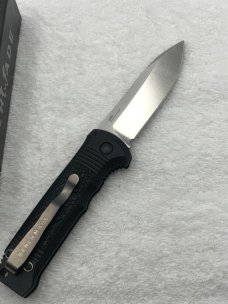 Benchmade 4400 Casbah Push Button Automatic Knife With Safety New In Box Made In USA Discontinued