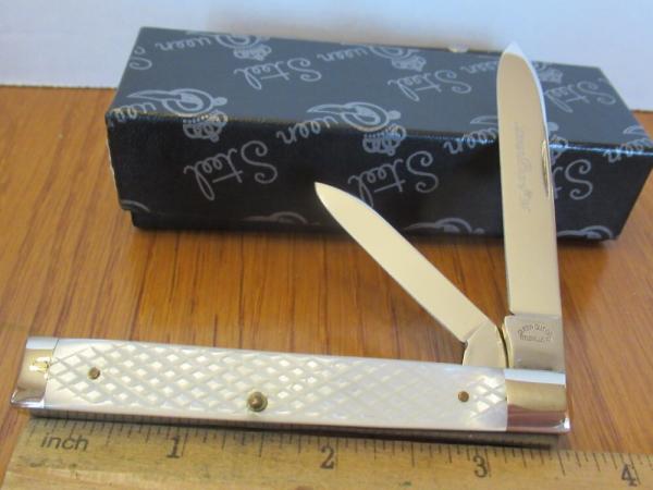 Queen Cut Co Checkered Sheffield Pearl Doctors Knives Pattern # 96