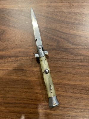 Roached Virginia Swivel