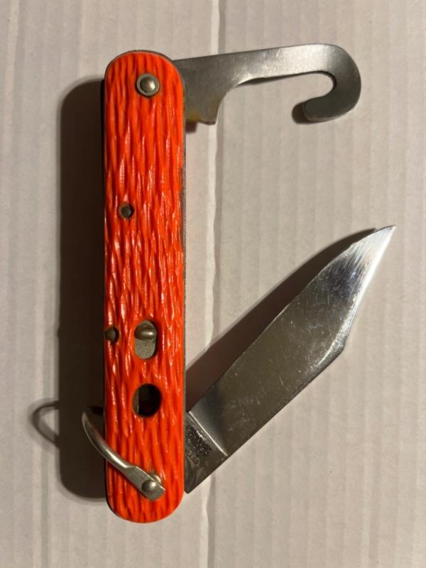 Schrade Walden MC1 parts knife Schrade Walden MC1 parts knife