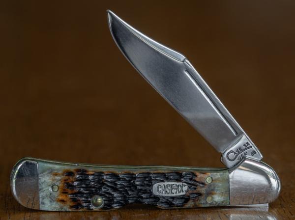 Case Mini Copperlock Dark Jigged Molasses / Model 61749L / Item #2613 / 1998 Case Mini Copperlock Dark Jigged Molasses / Model 61749L / Item #2613 / 1998