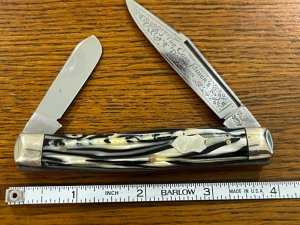 Fight'n Rooster Frank Buster "Coal Miner's Daughter" 2-Blade Pen Knife w/Celluloid Scales Germany