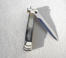 NEW A.G.A. CAMPOLIN 9" AUTOMATIC MALTESE BRAZILIAN HORN MODIFIED BAYONET BLADE SOLID N/S BOLSTERS