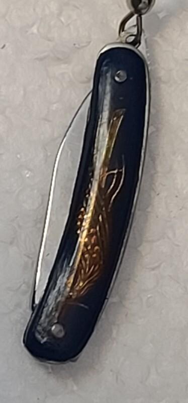 RARE! VINTAGE TWO TINY KNIFEs/A 1.5" ACRYLIC HANDLES/A  1" HALF STOP BLADES