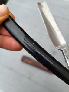 5/8"Vintage Friedmann & Lauterjung Electric Straight Razor with box