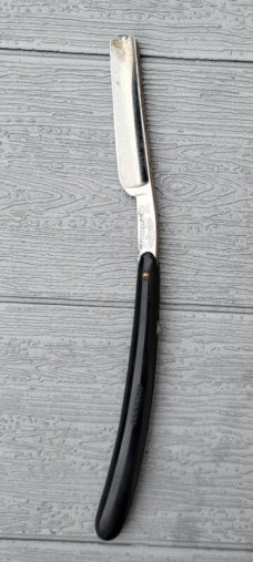 5/8"Vintage Friedmann & Lauterjung Electric Straight Razor with box