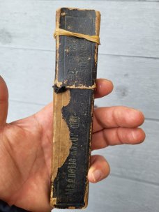 11/16"  Vintage Landers Frary & Clark Straight Razor, New Britain, Conn, USA
