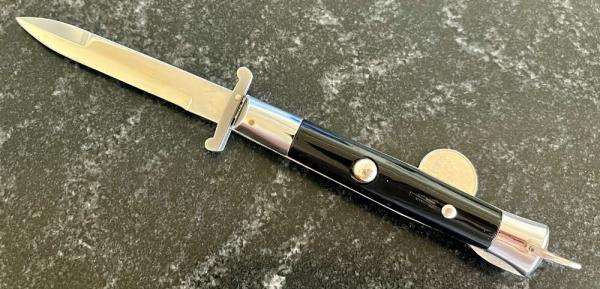 Rizzuto Estileto Milano Korea Clone Swing Guard Switchblade Knife  
