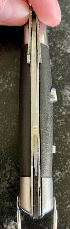 Rizzuto Estileto Milano Clone Swing Guard Switchblade Knife  