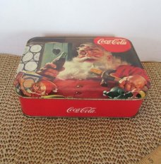 Case XX 2001 Pearl Christmas Edition Coca-Cola Santa  Half Coke Bottle Pattern # 8225 1/2  SS