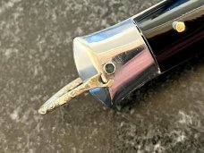 Rizzuto Estileto Milano Swing Guard Switchblade Knife, Damaged Handle & Bail  