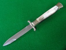 AGA Campolin Blonde Horn 9" Folding Guard Lock Back MINT !