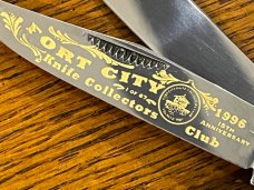 Fight'n Rooster Ltd Ed 1996 "Fort City Knife Collectors" Trapper Knife w/MOP Sc