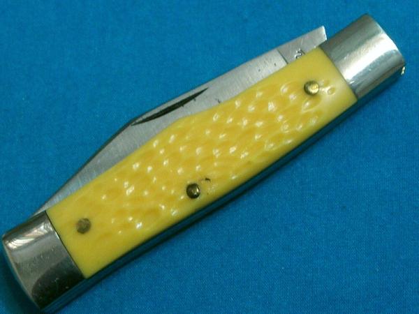 VINTAGE QUEEN CITY FACTORY 2ND YELLOW GUNSTOCK TRAPPER FOLDING POCKET KNIFE KNIVES OLD VINTAGE QUEEN CITY FACTORY 2ND YELLOW GUNSTOCK TRAPPER FOLDING POCKET KNIFE KNIVES OLD