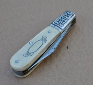 Schrade 2 Blade Barlow Scrimshaw Near Mint Never used otr Honed 3 1/4" Closed Fancy Nickel Bolsters