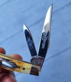 Schatt & Morgan Titusville PA. Keystone Series 2005 Stag 032117 Reversed Peanut Knife