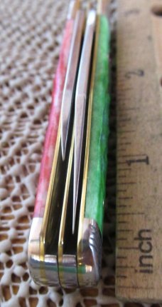 Case XX 2022 Small Coke Bottle Magician'S Bright Green & Red Bone Pattern # 6225 1/2 SS