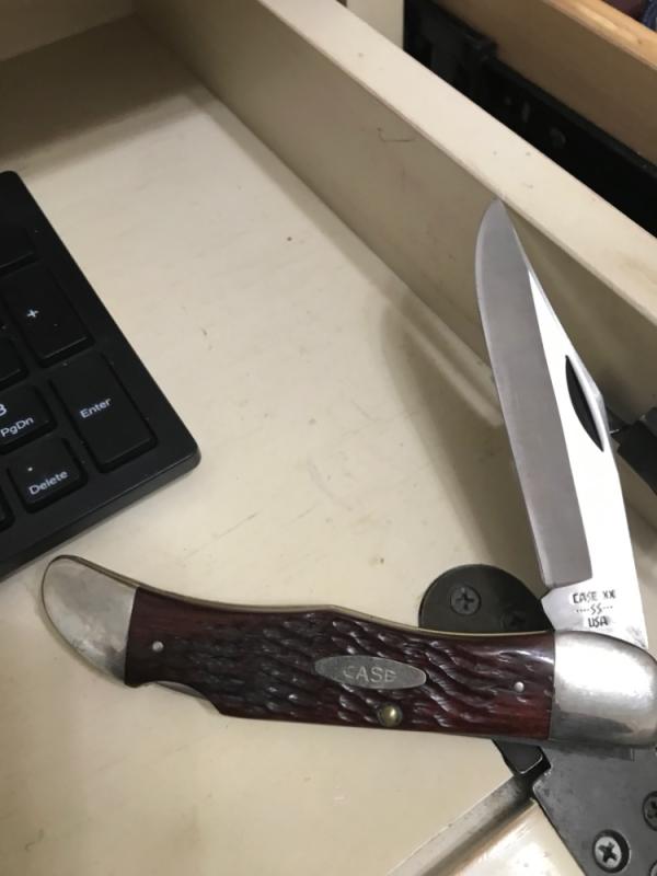 Case 6165 L 1983 folding hunter 