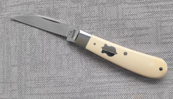 T A Davison Swayback Wharnie .3.75....Elephant Ivory..Cpm154...jeweled liners..#2408