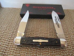 Winchester 1988 Black Box Brown Bone Swell Center Moose Pattern # W15 2880 1/2