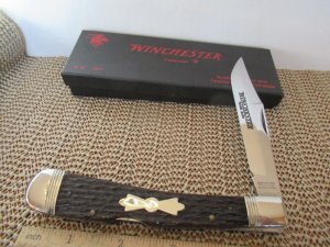 Winchester 1988 Black Box Brown Bone Large Lock Back Trapper Pattern # W15 1950