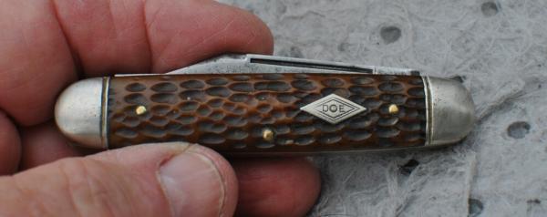 Shapleigh Diamond Edge 3 Blade Jigged Bone 3 5/8" Closed Used Snap Like New D-E Shield 1920's Shapleigh Diamond Edge 3 Blade Jigged Bone 3 5/8" Closed Used Snap Like New D-E Shield 1920's