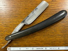 Geo Wostenholm & Son's I*XL Razor Sheffield (223)