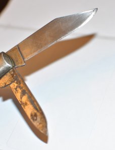 Case 2 Blade Barlow 5 Dot 1975 Light Use Saw Cut Delrin 3 1/4" Closed Nickel Long Bolsters