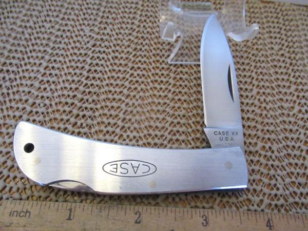 Case XX 1977 Metal Handle Lock Back Pattern # M1051L SSP Case XX 1977 Metal Handle Lock Back Pattern # M1051L SSP
