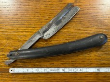 Geo Wostenholm & Son's Doubly Carbonized I*XL Razor 1850 (215)