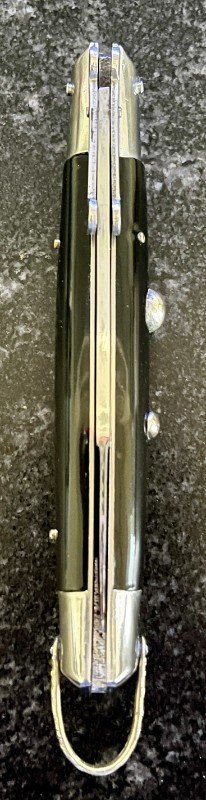Rizzuto Estileto Milano Japan Swing Guard Switchblade Knife, Silver Color Button, Unused 