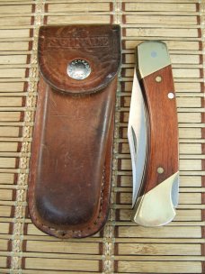 SCHRADE UNCLE HENRY LB7 BEAR PAW VINTAGE U.S.A. MADE FOLDING LOCKBACK UNUSED POCKET KNIFE & SHEATH